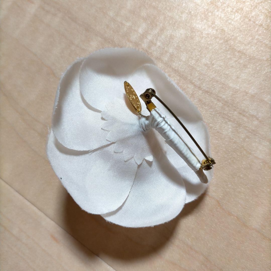 CHANEL シャネル カメリア コサージュ ブローチ ホワイト