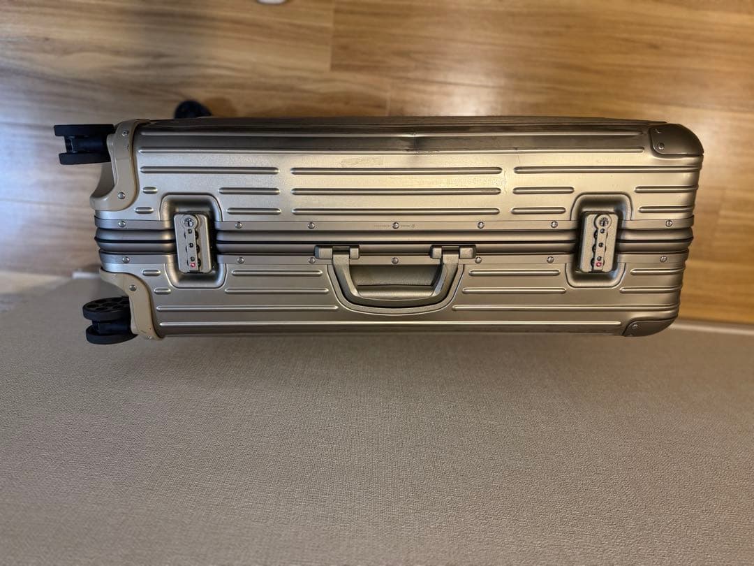 正規品　RIMOWA リモワ　オリジナル チェックインL チタニウムスーツケース