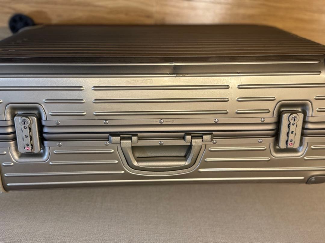 正規品　RIMOWA リモワ　オリジナル チェックインL チタニウムスーツケース