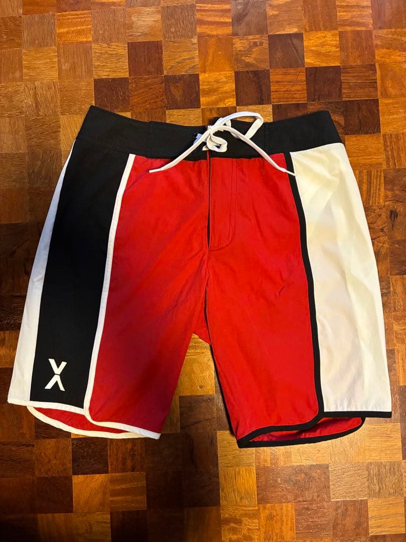 VEATM ビートム サーフパンツ 水着 赤黒Sサイズ
