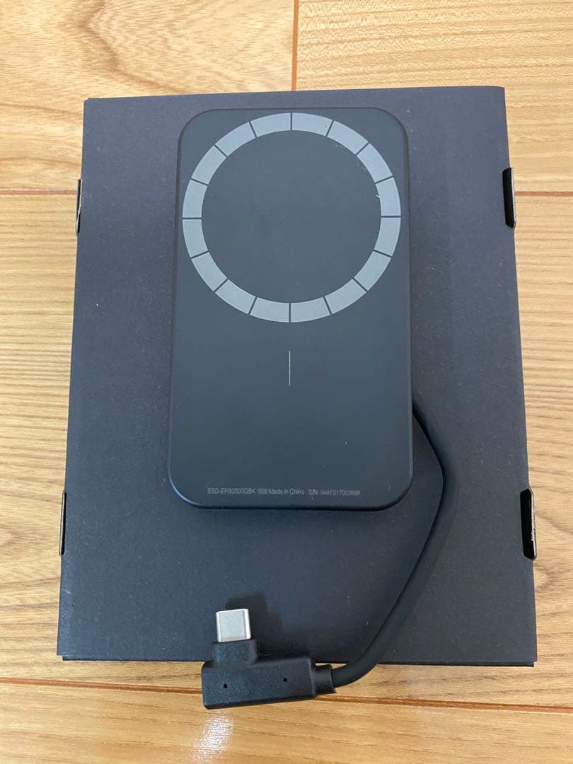 エレコム　外付けポータブル　SSD ESD -EPB0500GBK