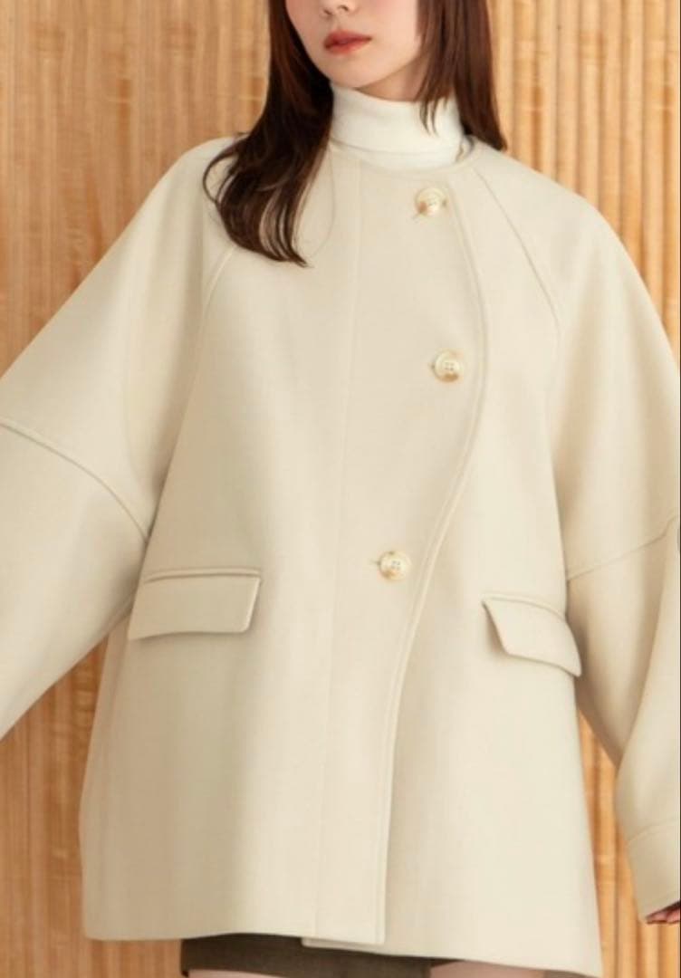 ◼️試着のみ◼️hinari ウェーブデザインミドルコート アイボリー スモール