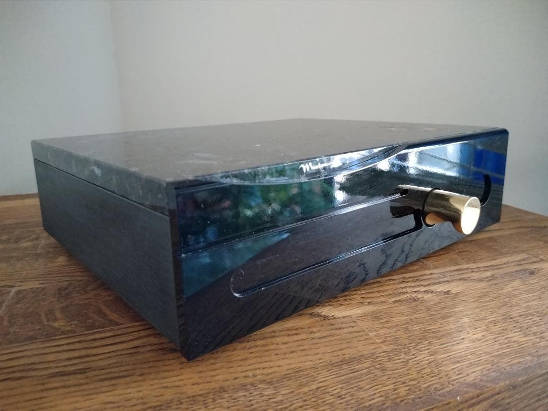 Musica 日本製パワーアンプ \"Raicho-es pow\"