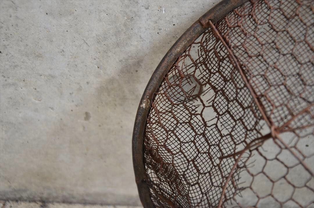 昭和時代　鉄製　鉄網　ザル　オブジェ　レトロ　アンティーク