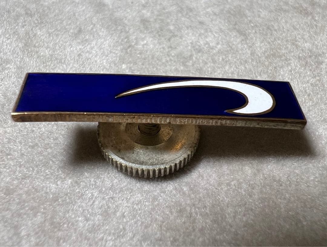 セミアンティークNo.062 ナイキ?の古い社章