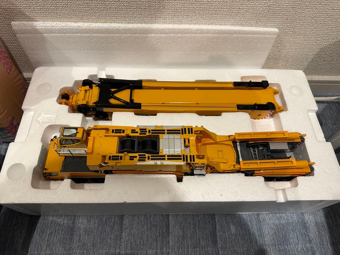 ミニカー LIEBHERR 1/50 LTM11200-9.1