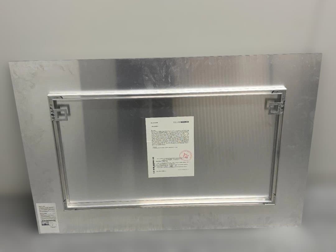 静謐な海と桟橋のモノクロアート「BLUE PIER」｜MAJOR AKOS 限定