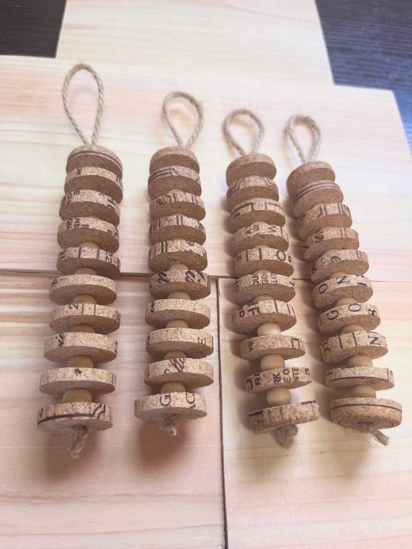 インコおもちゃ　鳥おもちゃ　薄切りコルク　バードトイ　インコのおもちゃ