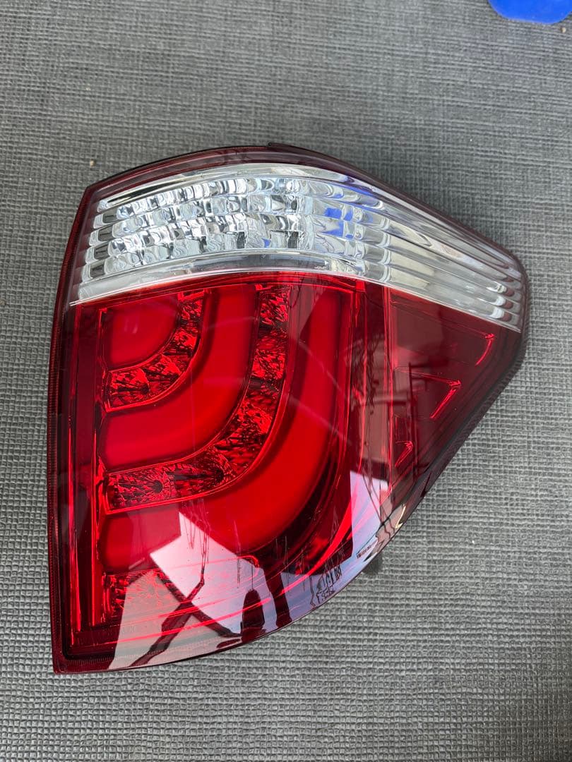 アルファード　ヴェルファイア20系 LED クリスタルアイ　テールランプ