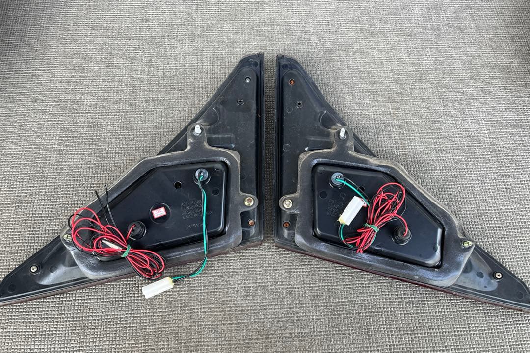 アルファード　ヴェルファイア20系 LED クリスタルアイ　テールランプ