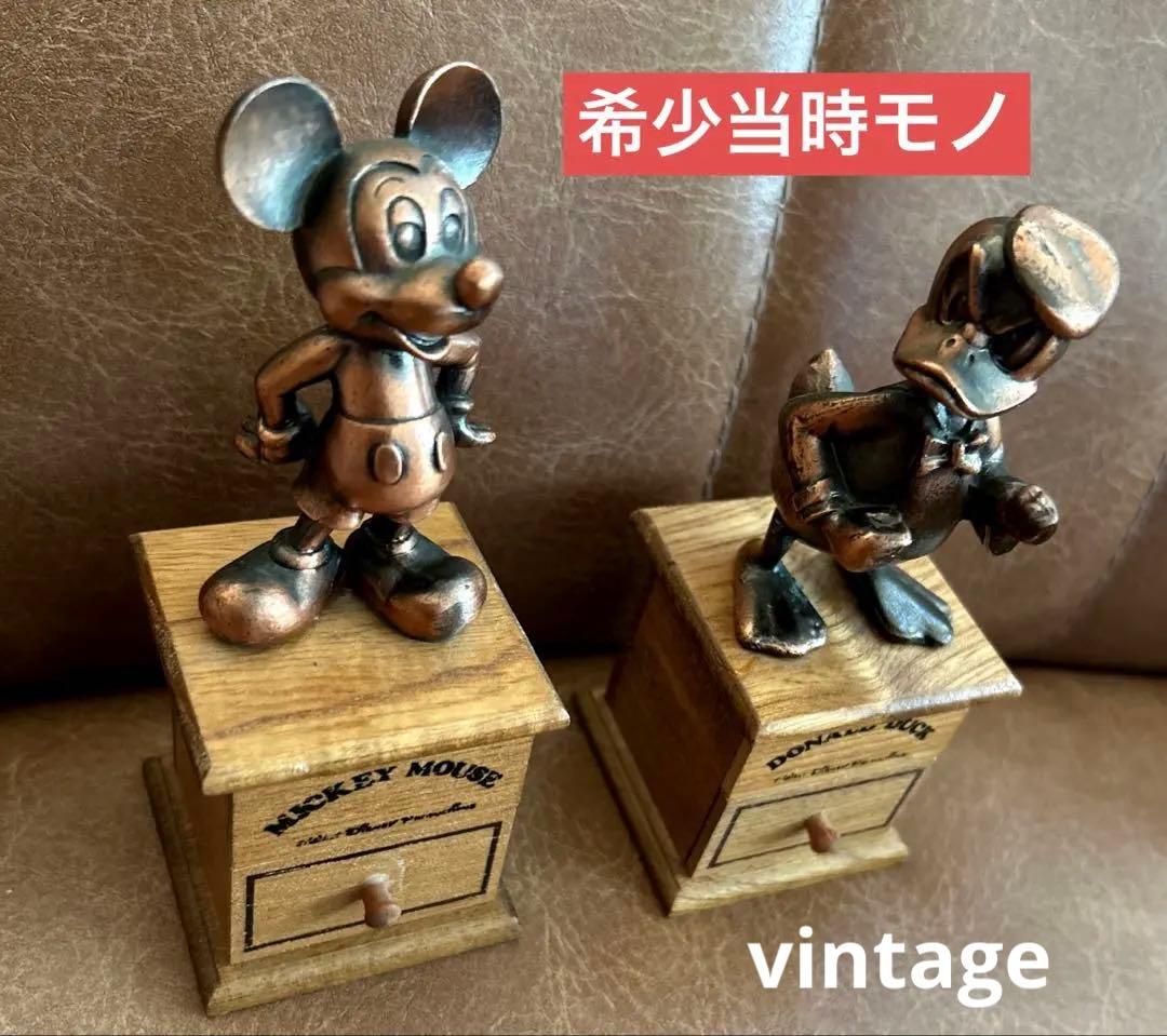 Donald DuckとMickey Mouseブロンズ像 金属製 フィギュア