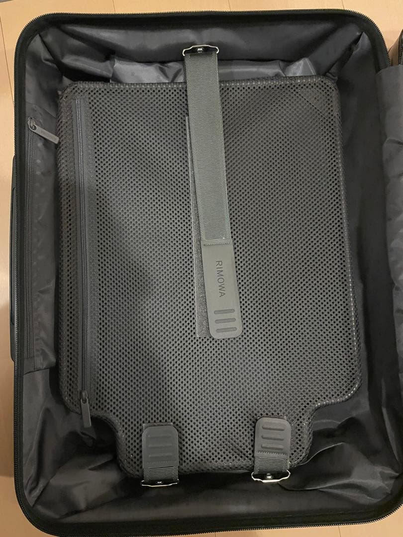 RIMOWA リモワ　スーツケース　キャビン　約33L 機内持ち込み可