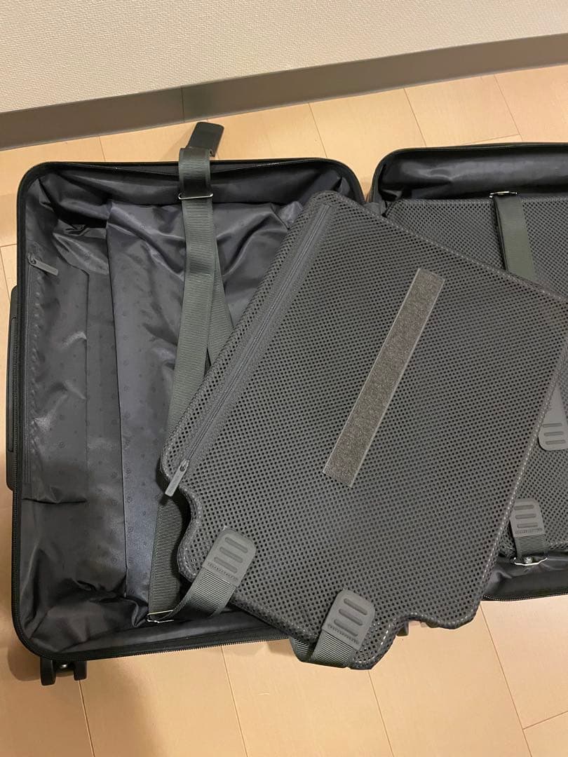 RIMOWA リモワ　スーツケース　キャビン　約33L 機内持ち込み可