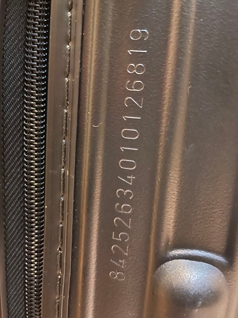 RIMOWA リモワ　スーツケース　キャビン　約33L 機内持ち込み可