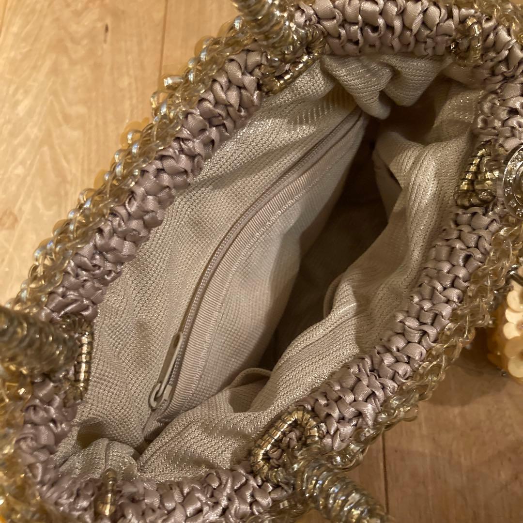 アンテプリマ　ワイヤーバッグ　小花　チャーム付き