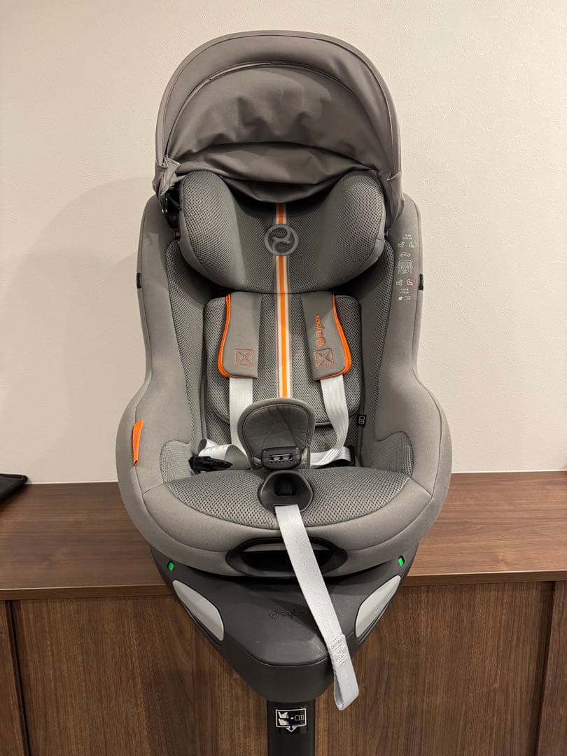 ISOFIX対応 グレー チャイルドシート