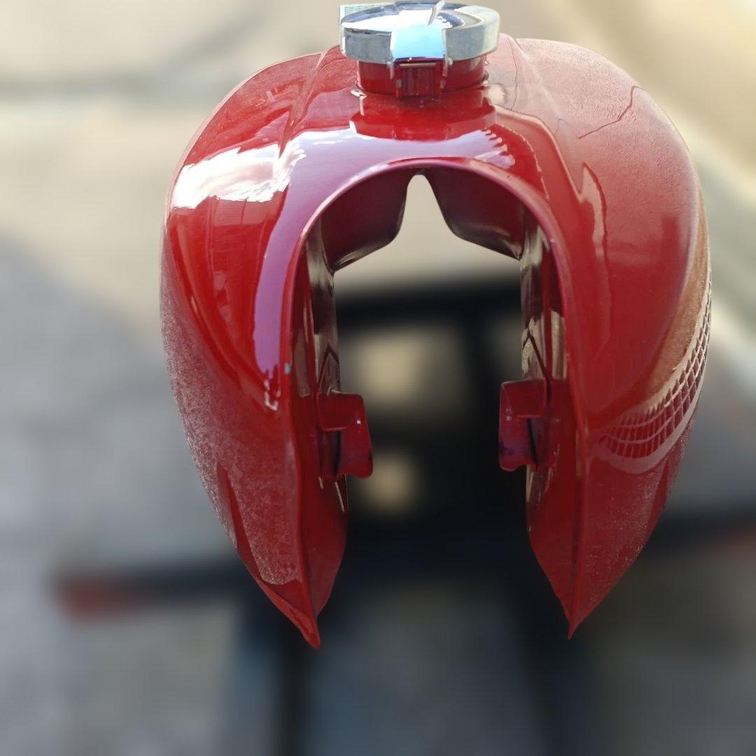 ホンダ　CB400F リプロ　ガソリンタンク　キャップ付き