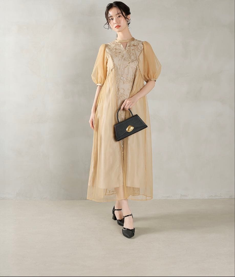 kana スパンコールレースAラインチュールワンピース