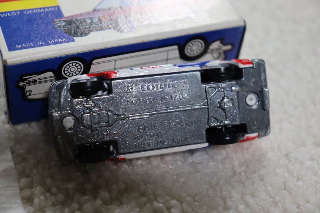BMW 320i F43 トミカ　グループA フェア　日本製　青箱