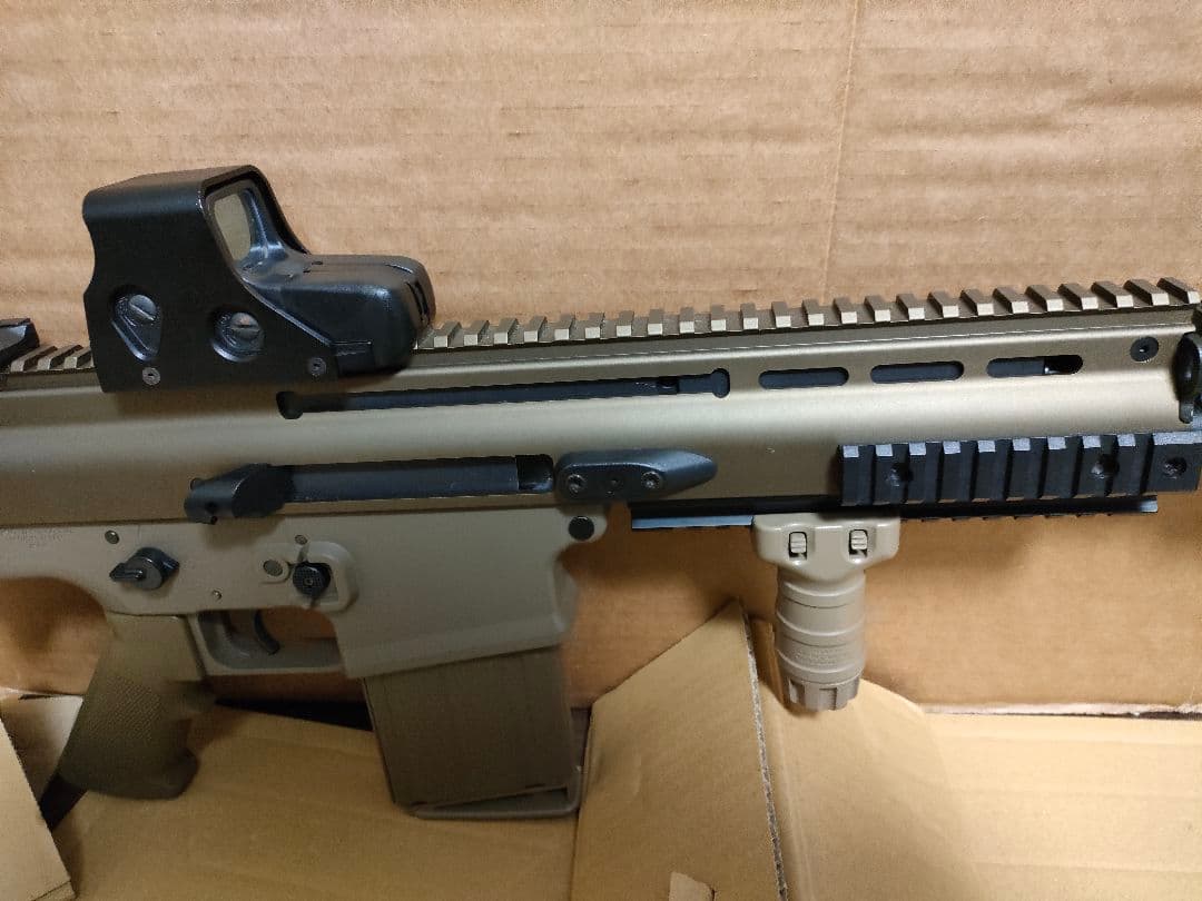 マ*ル様 東京マルイ　次世代電動ガン　スカーH　サイレンサー　サイト　グリップ付