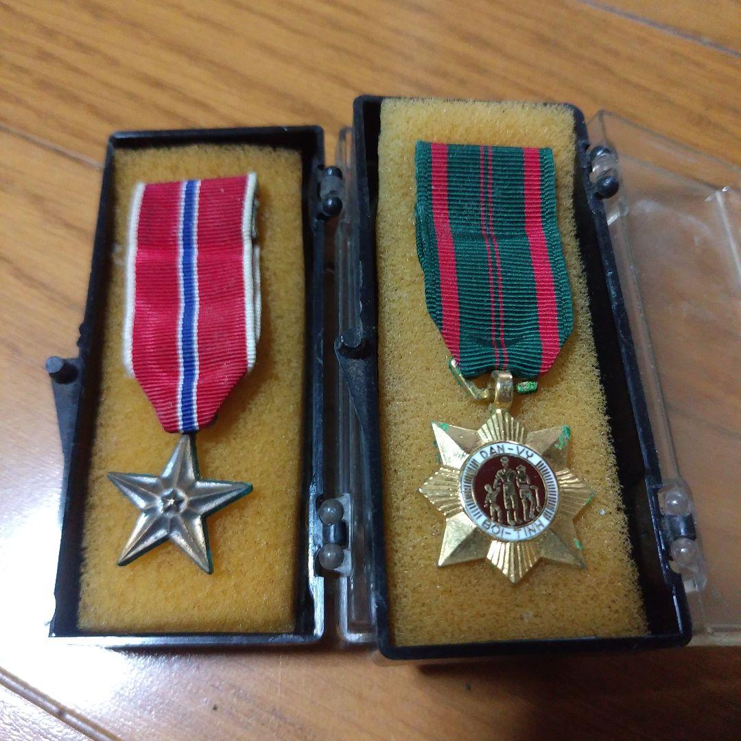 ※アンティーク 未使用アメリカ軍　勲章ピンバッヂ（2個セット)