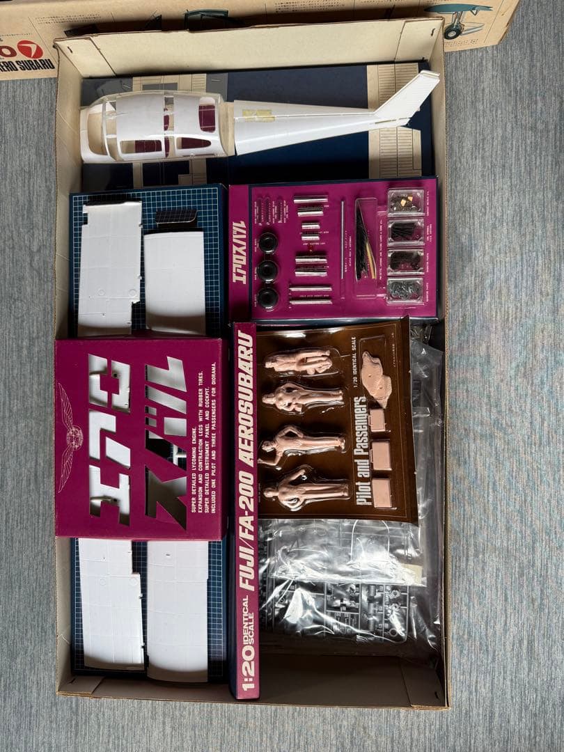 航空機・ヘリコプター FUJI FA-200 AEROSUBARU 1/20