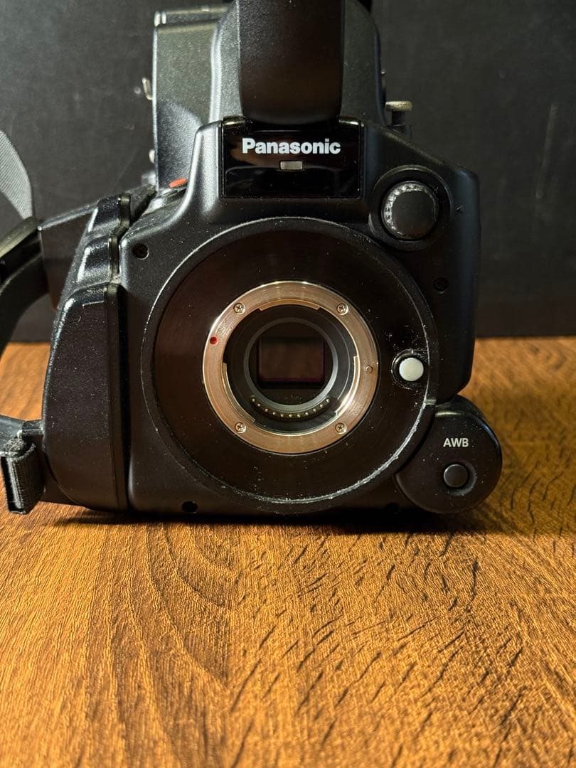 【Panasonic AG-AF105A 業務用ミラーレスビデオカメラ】