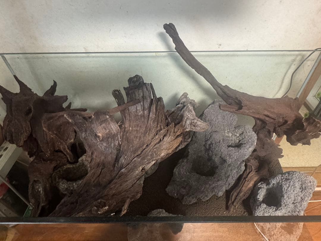 水槽用流木と雲山石セット