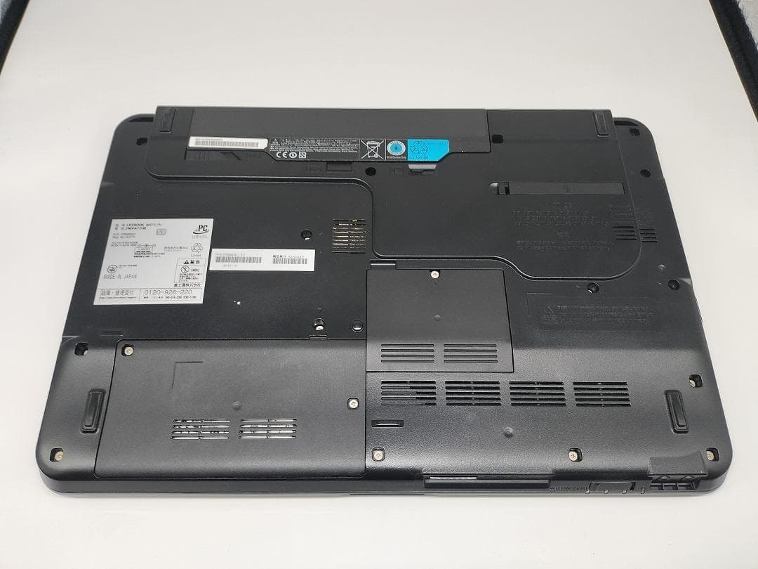 【FUJITSU】爆速 Core i7/新品SSD256GBノートパソコン D9