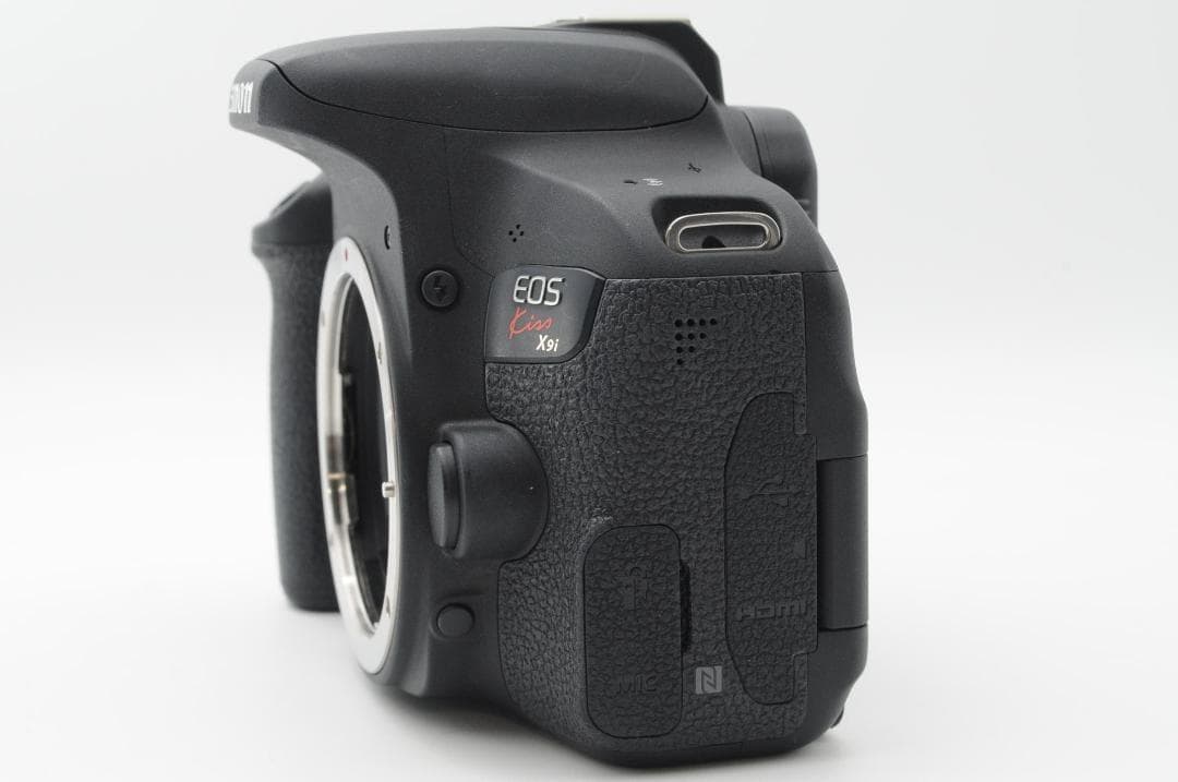 ▲ほぼ新品▲新春初売りSALE▲ Canon EOS Kiss x9i ダブル