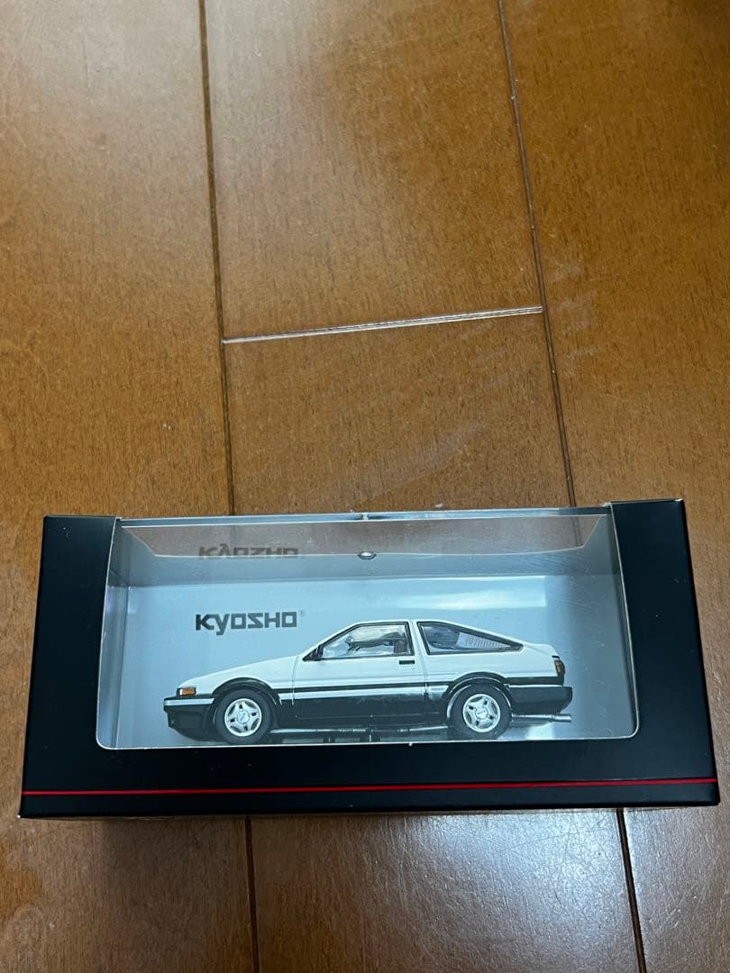 トヨタAE86 ミニカーとキーホルダーセット　イニシャルD