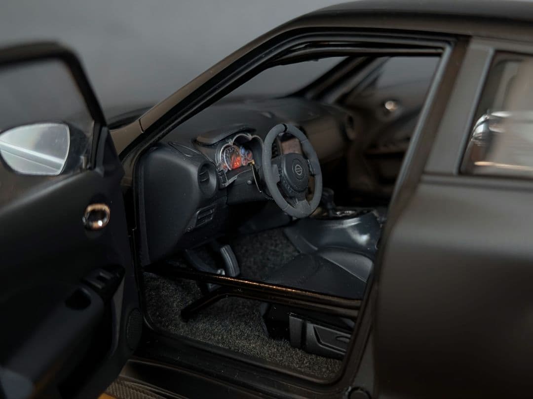 オートアート 1/18 NISSAN JUKE-R 2.0 マットブラック