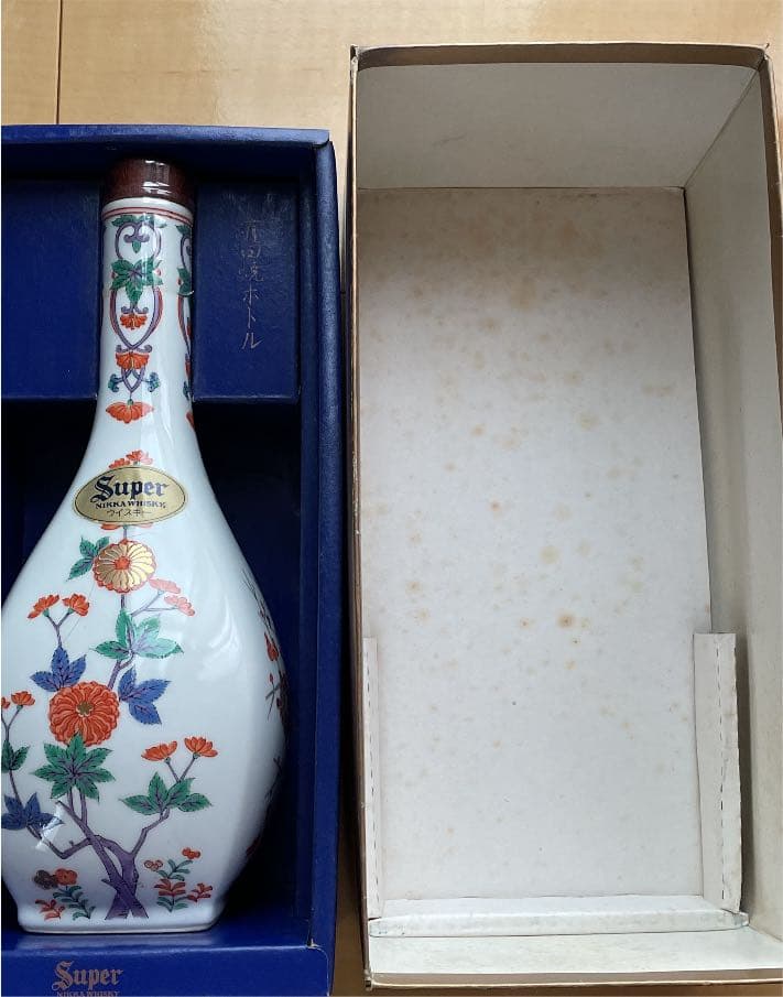 スーパーニッカ有田焼ボトル600ml