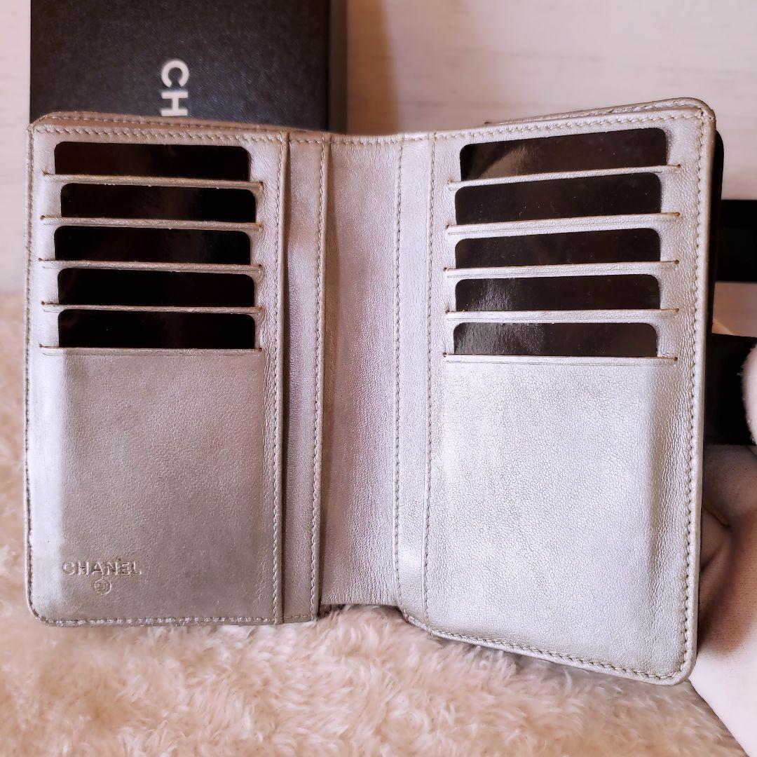 シャネル　CHANEL 財布　二つ折り　折り財布　カメリア