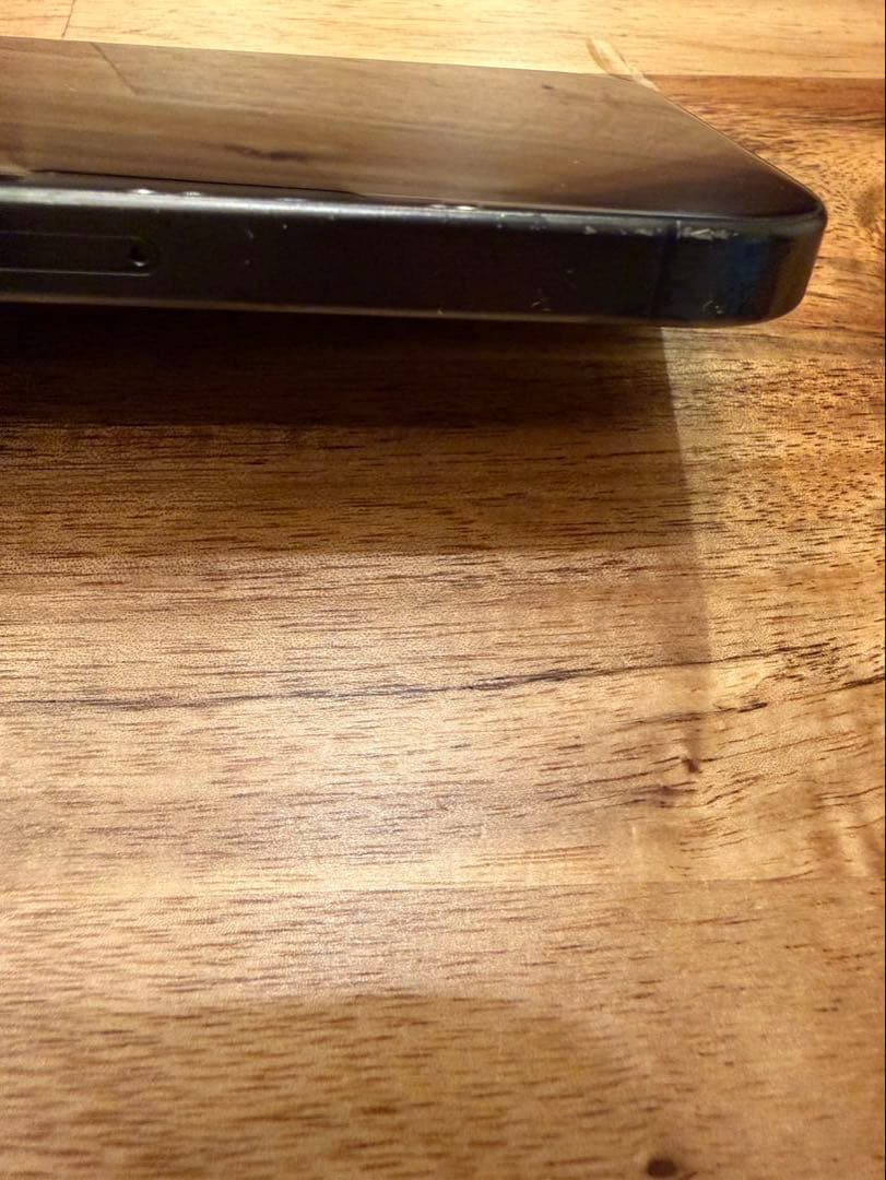 iPhone 15 Pro 256GB ブラックチタニウム simフリー