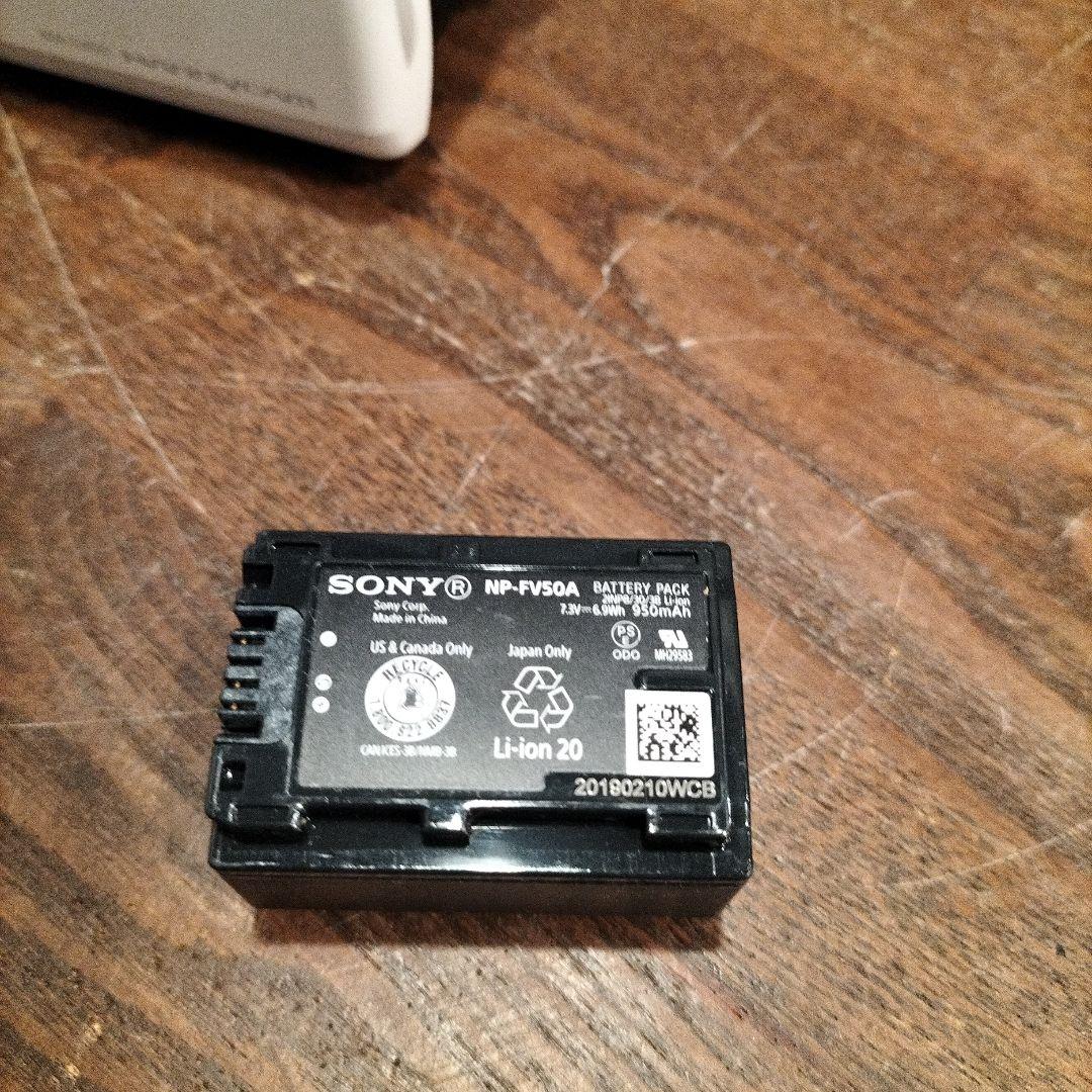 【中古品】ハンディカム　SONY HDR-CX680　ホワイト　白　動作未確認