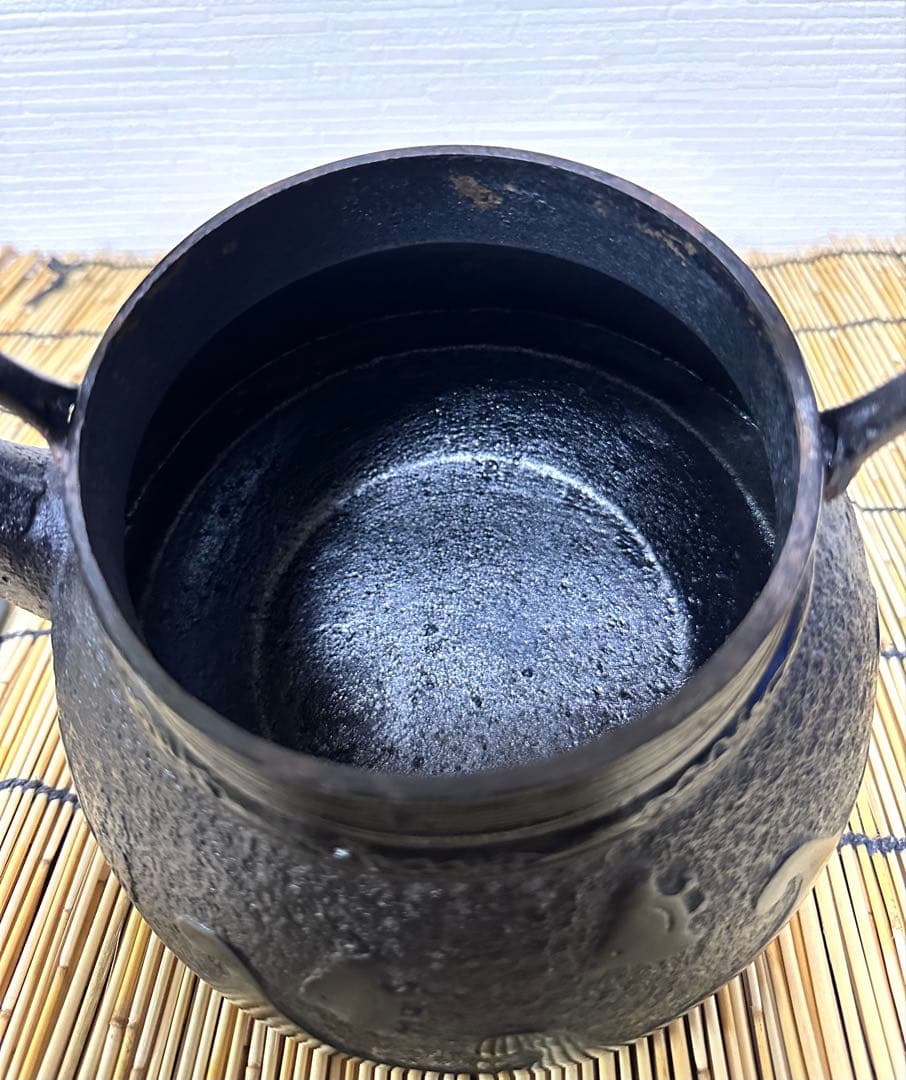 未使用、保管品、付属品付　南部岩鋳造　１８型　千鳥文様　南部鉄瓶　南部鉄器　鉄瓶