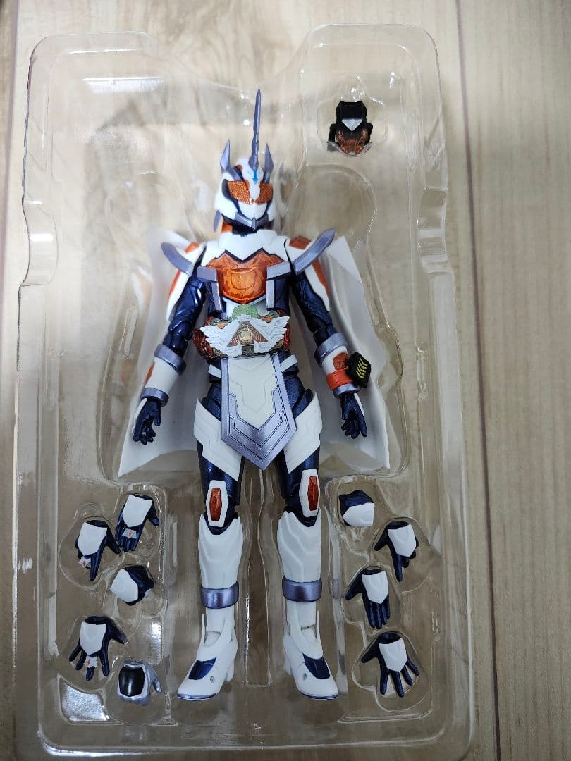 仮面ライダーマジェード　フィギュアーツ