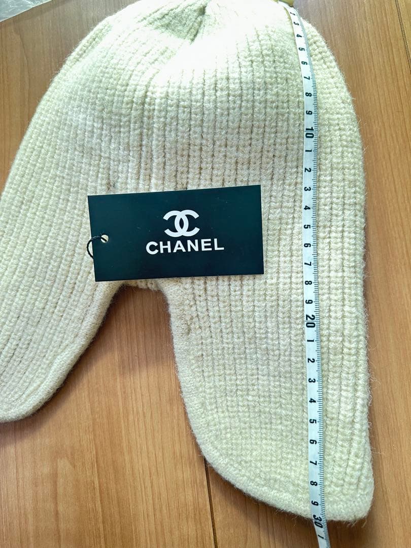 CHANELロゴ アイボリー ニット帽