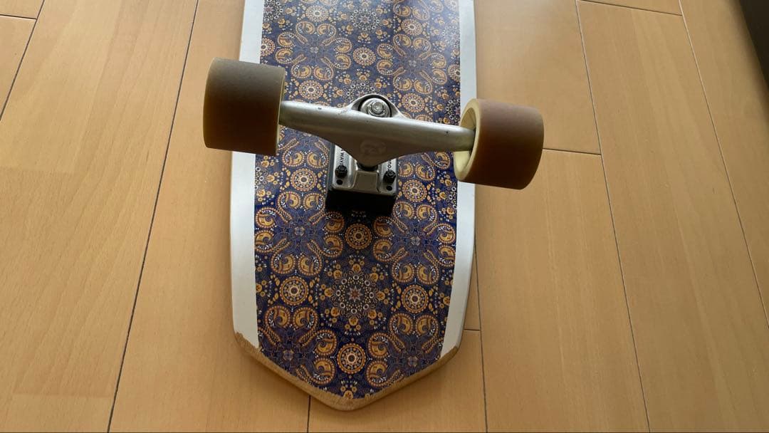 YOW Padang Padang 34インチ