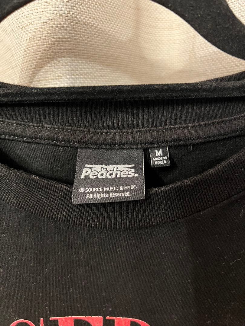 LE SSERAFIM グッズ Peaches Tシャツ ルセラフィム