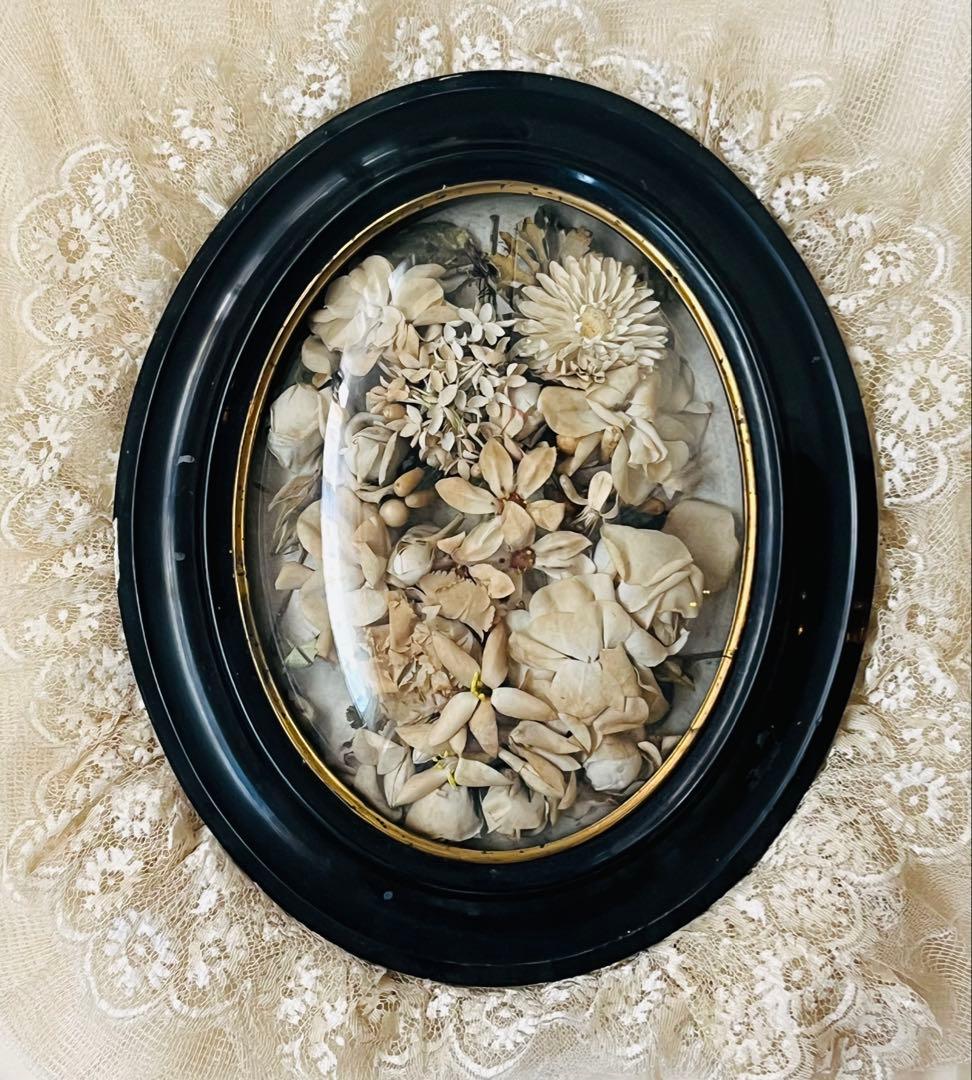 アンティークフランスナポレオンIII グローブドマリエ湾曲ガラスフレーム布花