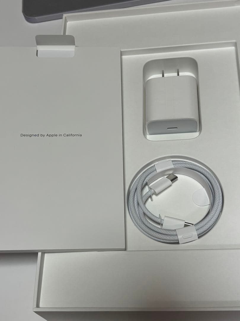 【展示品モデル】2024年 iPad Air 128GB パープル　美品