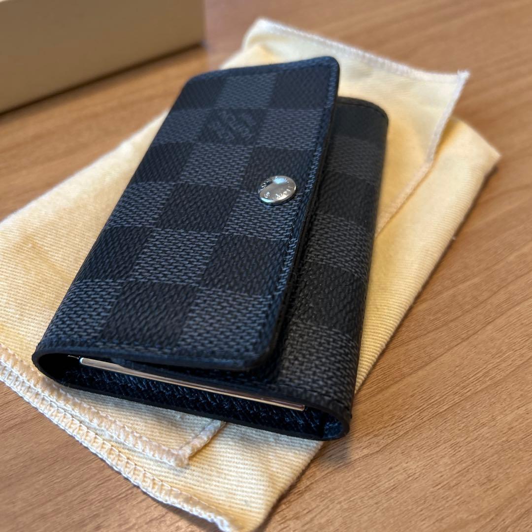 【新品、未使用】Louis Vuitton ダミエ・グラフィット キーケース