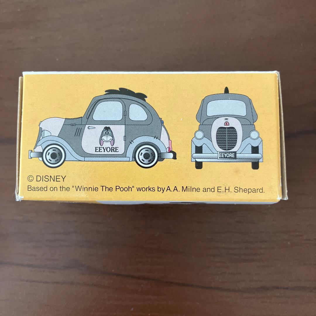 トミカ　イーヨーのクラシックカー　ディズニーリゾート