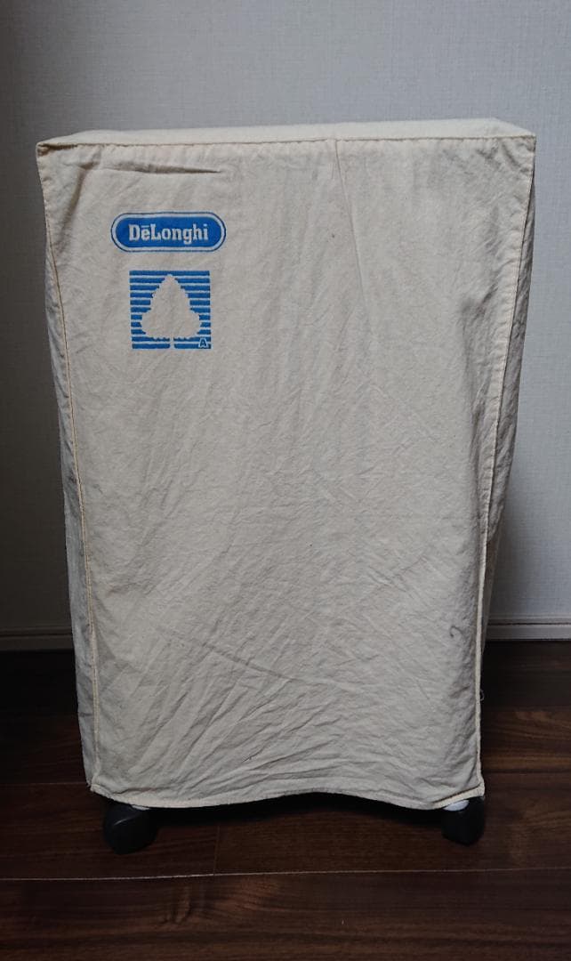 24時間タイマー付で就寝時やお出掛けにも安心♪ デロンギ オイルヒーター 中古