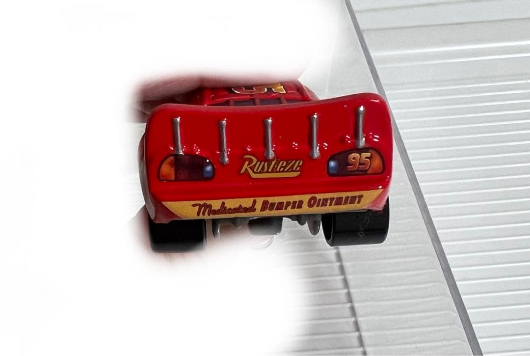 カーズ、ミニカーマテルライトニングマックィーンRADIATOR SPRINGS
