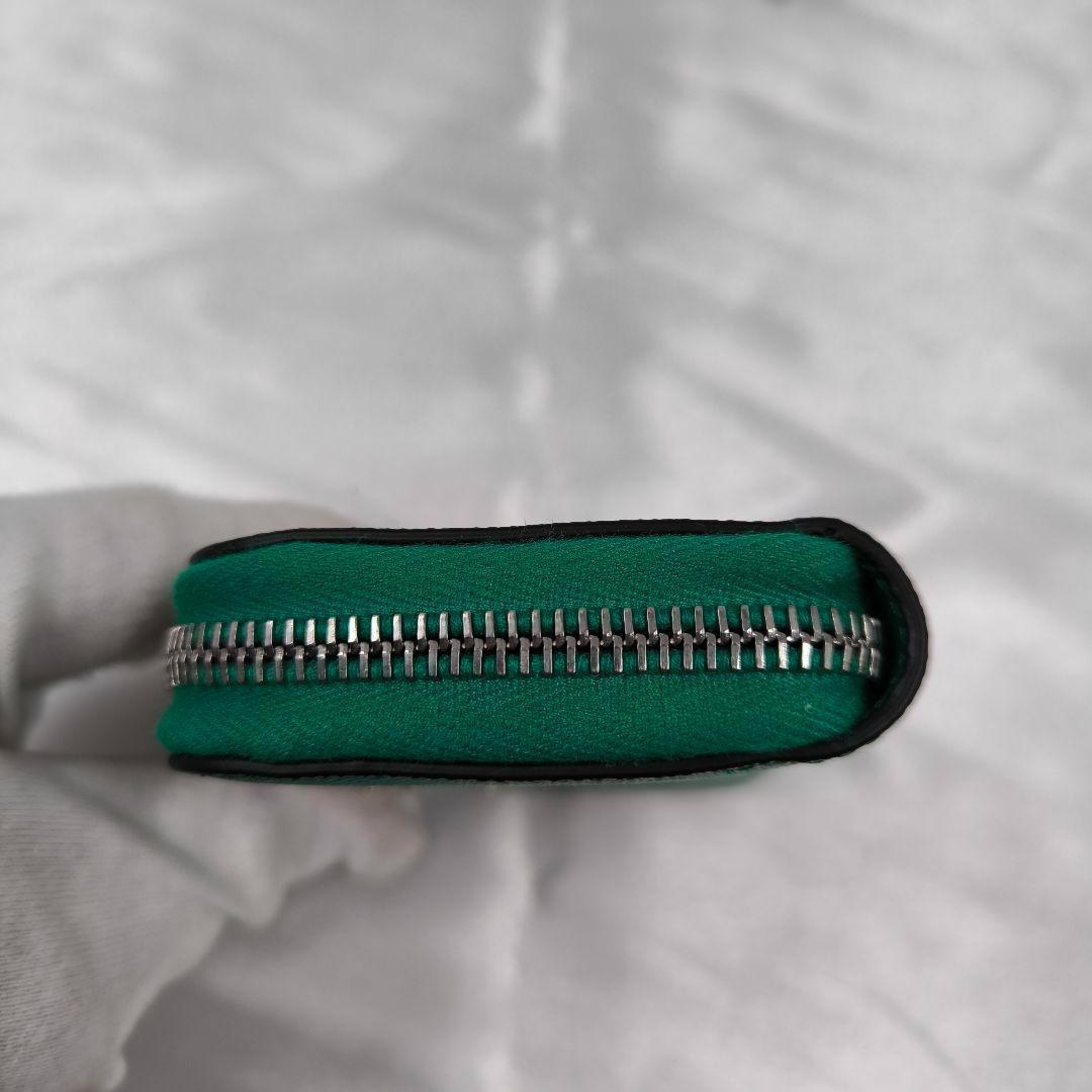 未使用保管品【PRADA】ケース サフィアーノ 三角ロゴ グリーン 現行