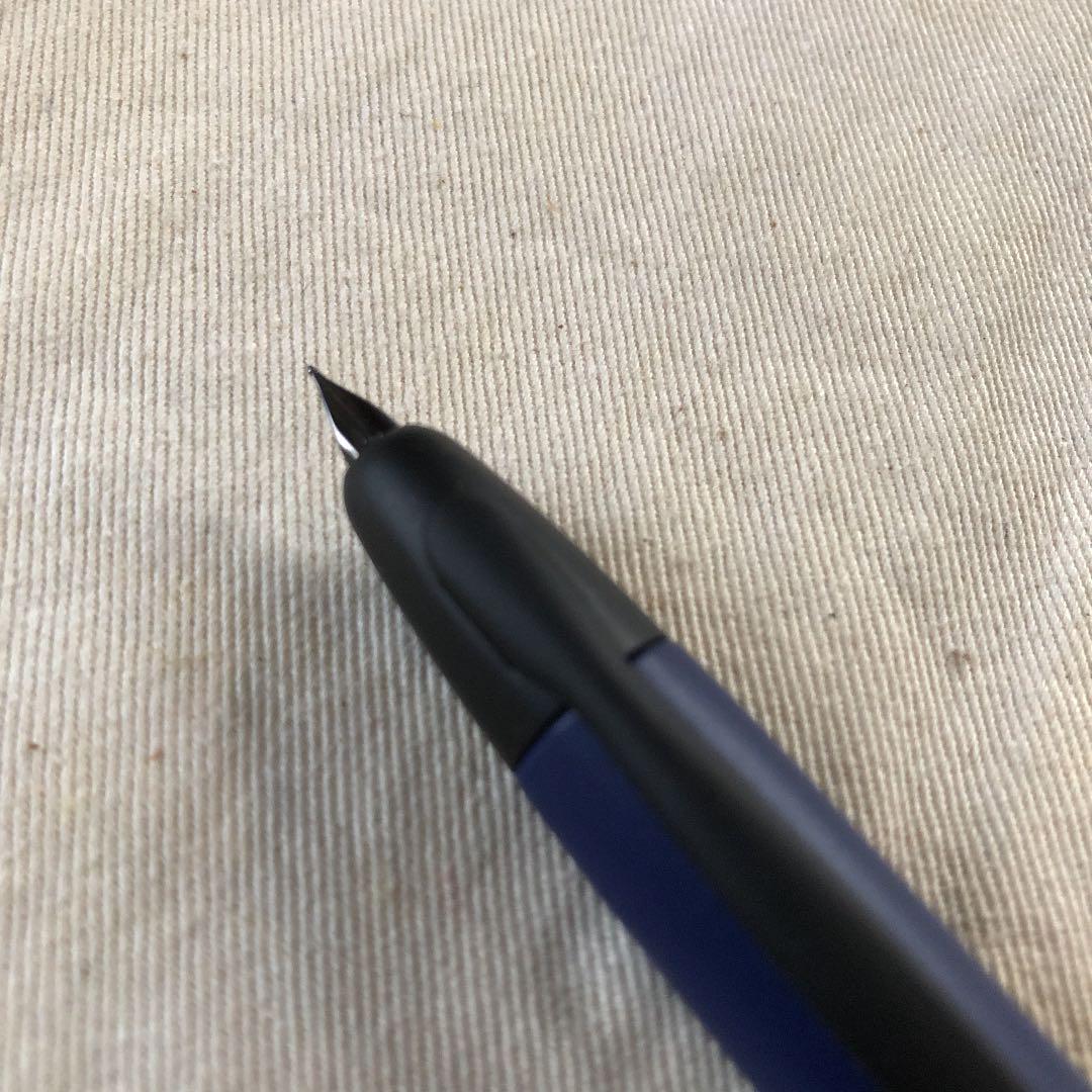 パイロット　海外版キャップレス万年筆　マットブルー