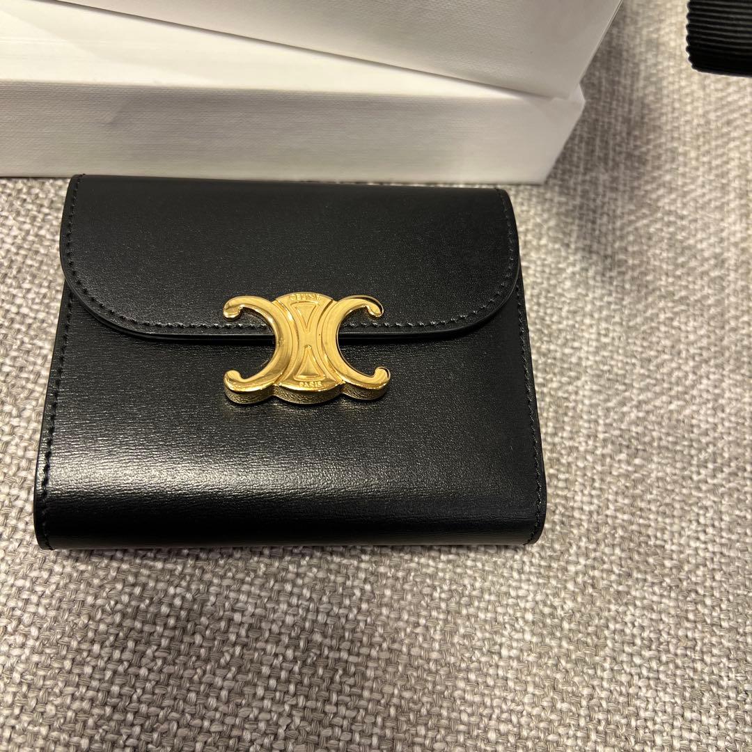 セリーヌ　三つ折り財布
